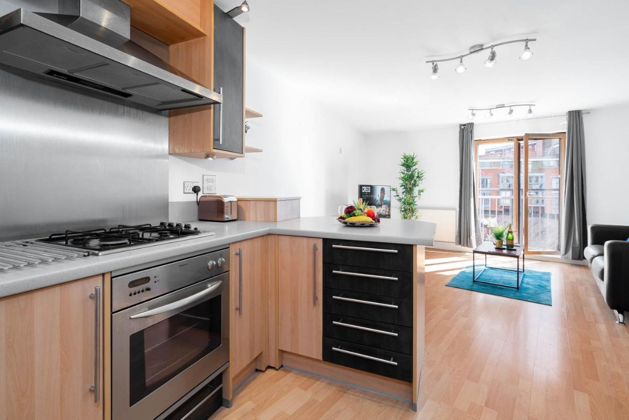 City Centre - Two Bedroom Apartment - Juliet Balcony - Secure Parking - Wifi - Smart Tv Birmingham Eksteriør bilde