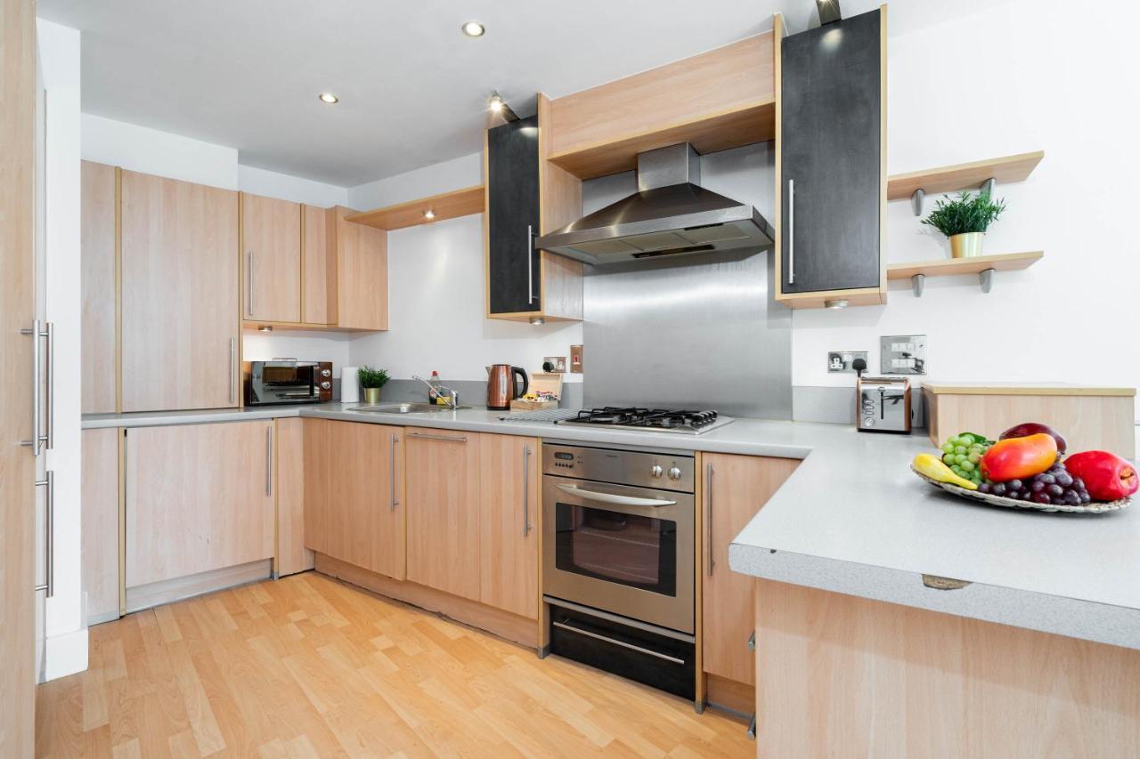 City Centre - Two Bedroom Apartment - Juliet Balcony - Secure Parking - Wifi - Smart Tv Birmingham Eksteriør bilde